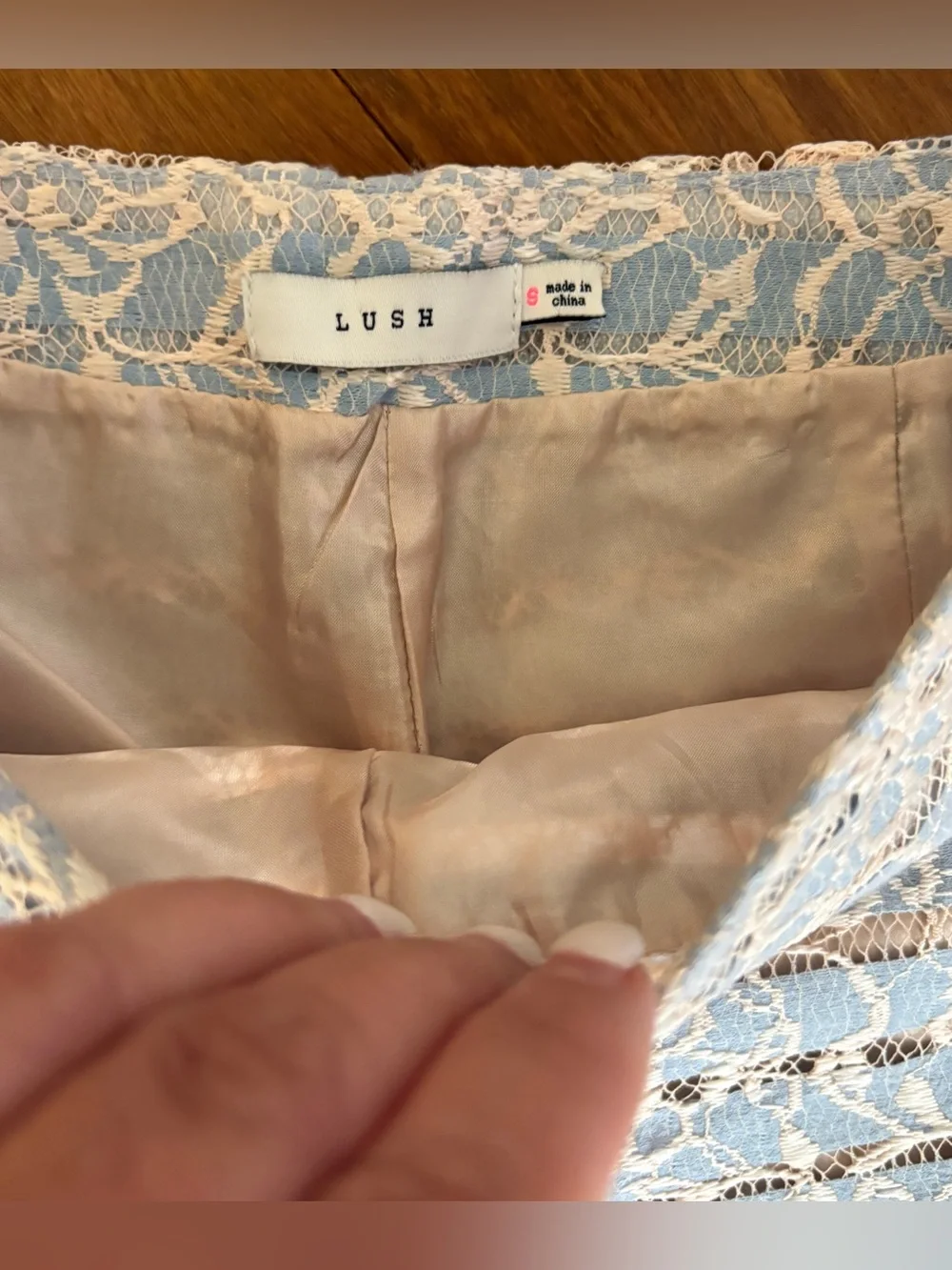 Lush Shorts Dressy Lt Blue Cream Floral Lace Sheer Stripes Cutout Side Zip SZ S